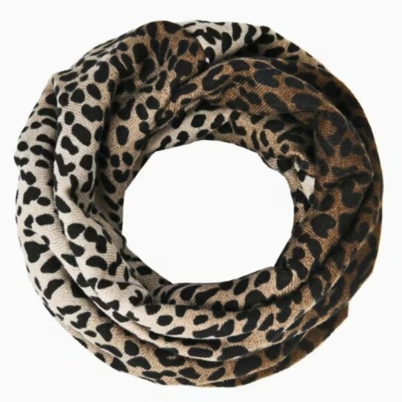 Beautiful Leopard Print Beanie. Double Layered, Warm Yet Lightweight. - Picture 3 of 3
